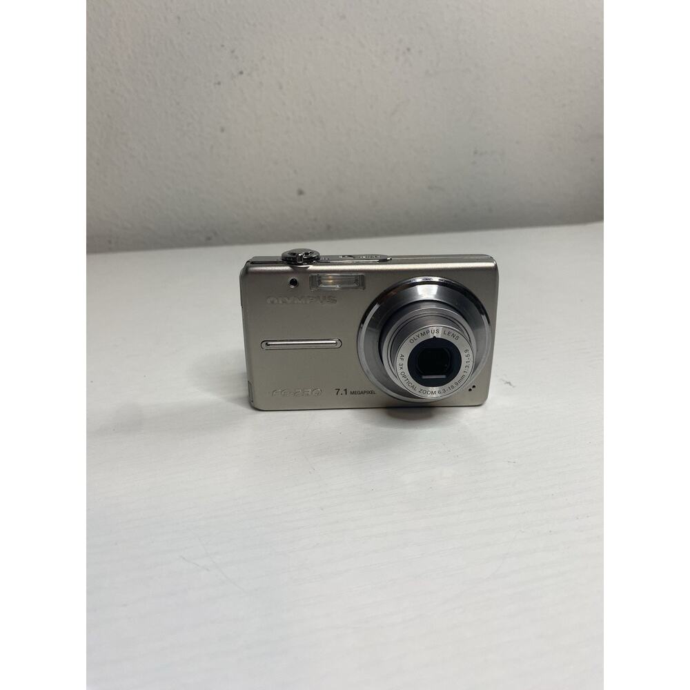 Olympus Digital Camera FE-230 7.1MP Silver Tested Works No Battery